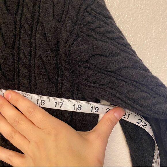 Ann Taylor black stretch cable knit pearl embellished sweater boat neck M - Picture 7 of 9